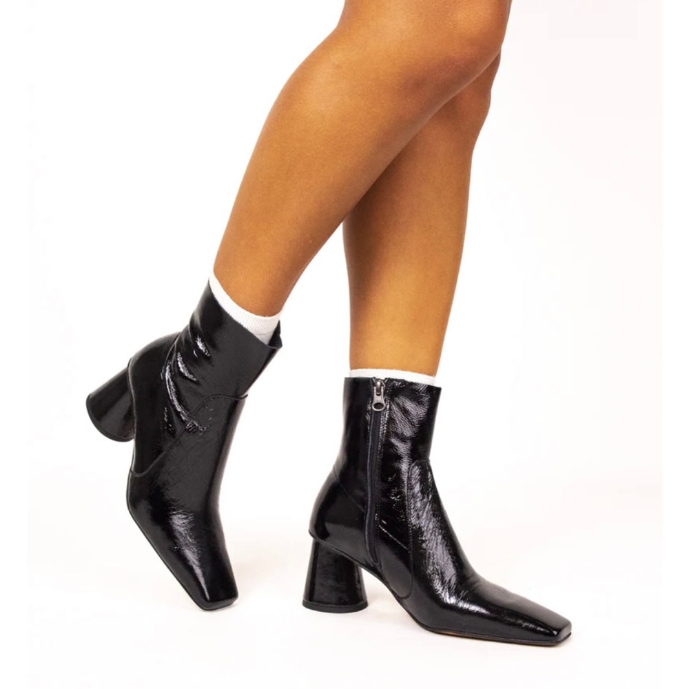 Cream Boot - Picture 4 of 4